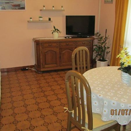 Apartment Tomy Trogir Buitenkant foto