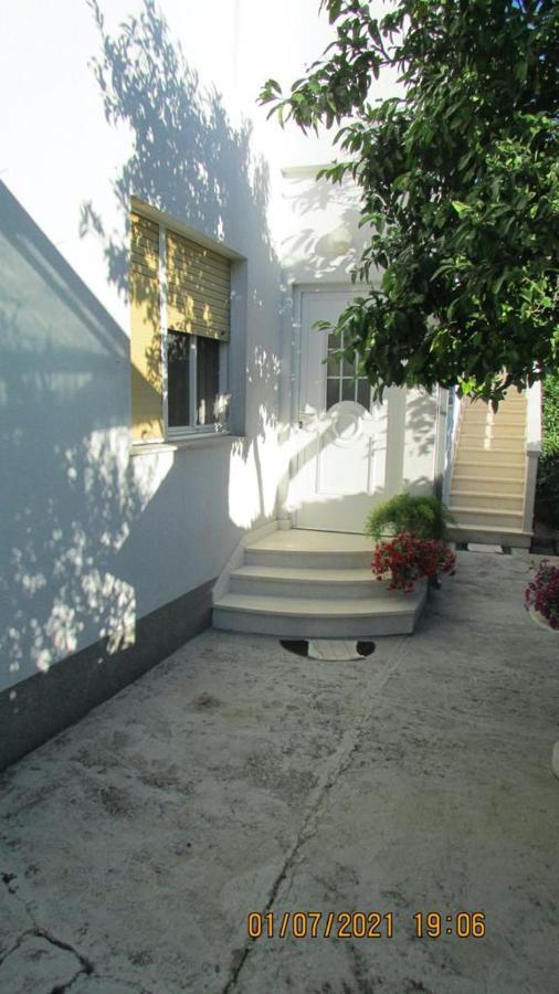 Apartment Tomy Trogir Buitenkant foto