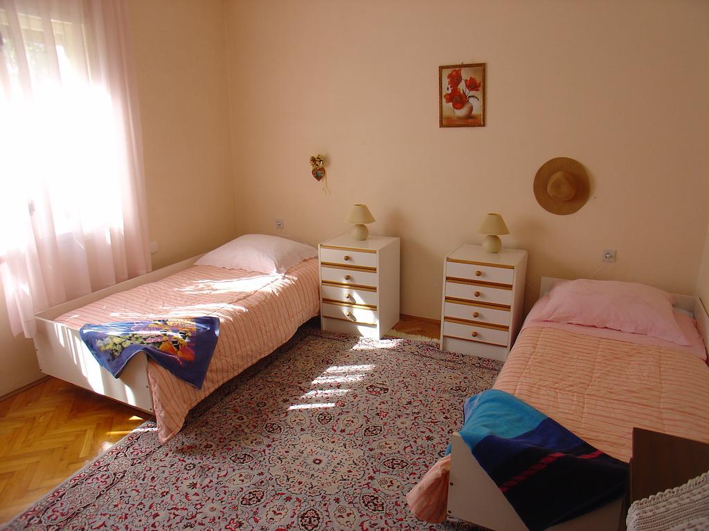 Apartment Tomy Trogir Buitenkant foto
