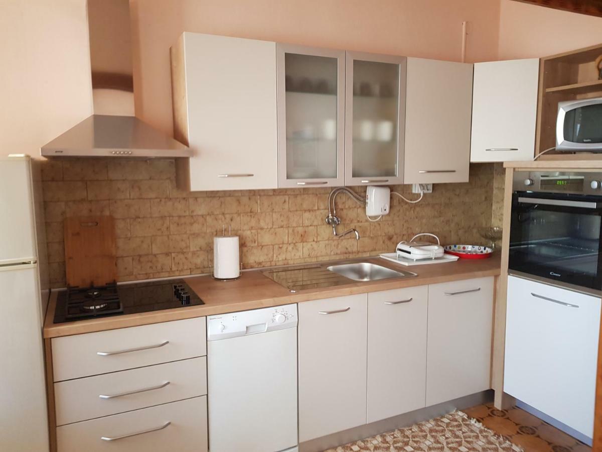Apartment Tomy Trogir Buitenkant foto